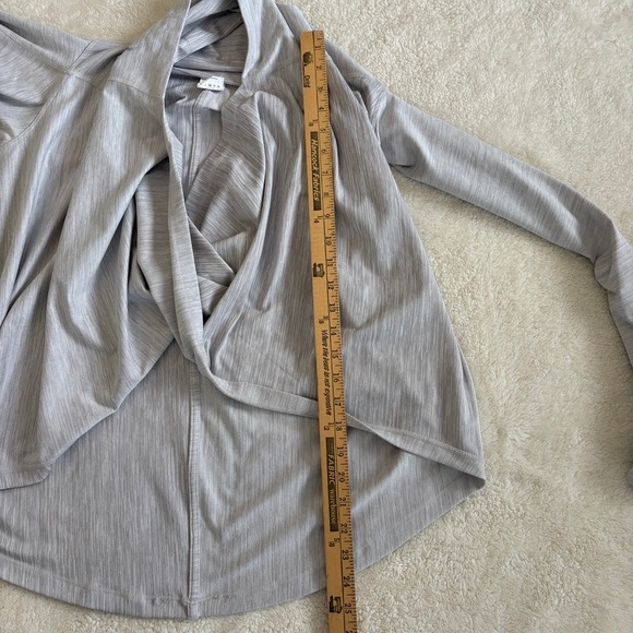Zyia Active Light Gray‎ Heathered Twist Front Coverup Long Sleeve Women's XS - Picture 7 of 8